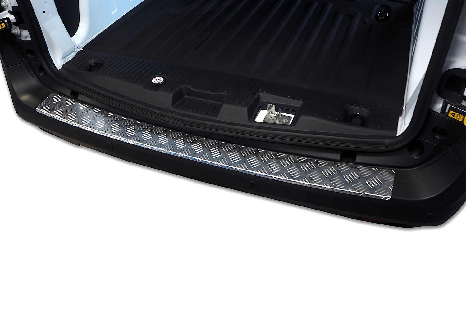 Rear bumper protector Ford Transit & Tourneo Courier II 2023-present aluminium diamond plate