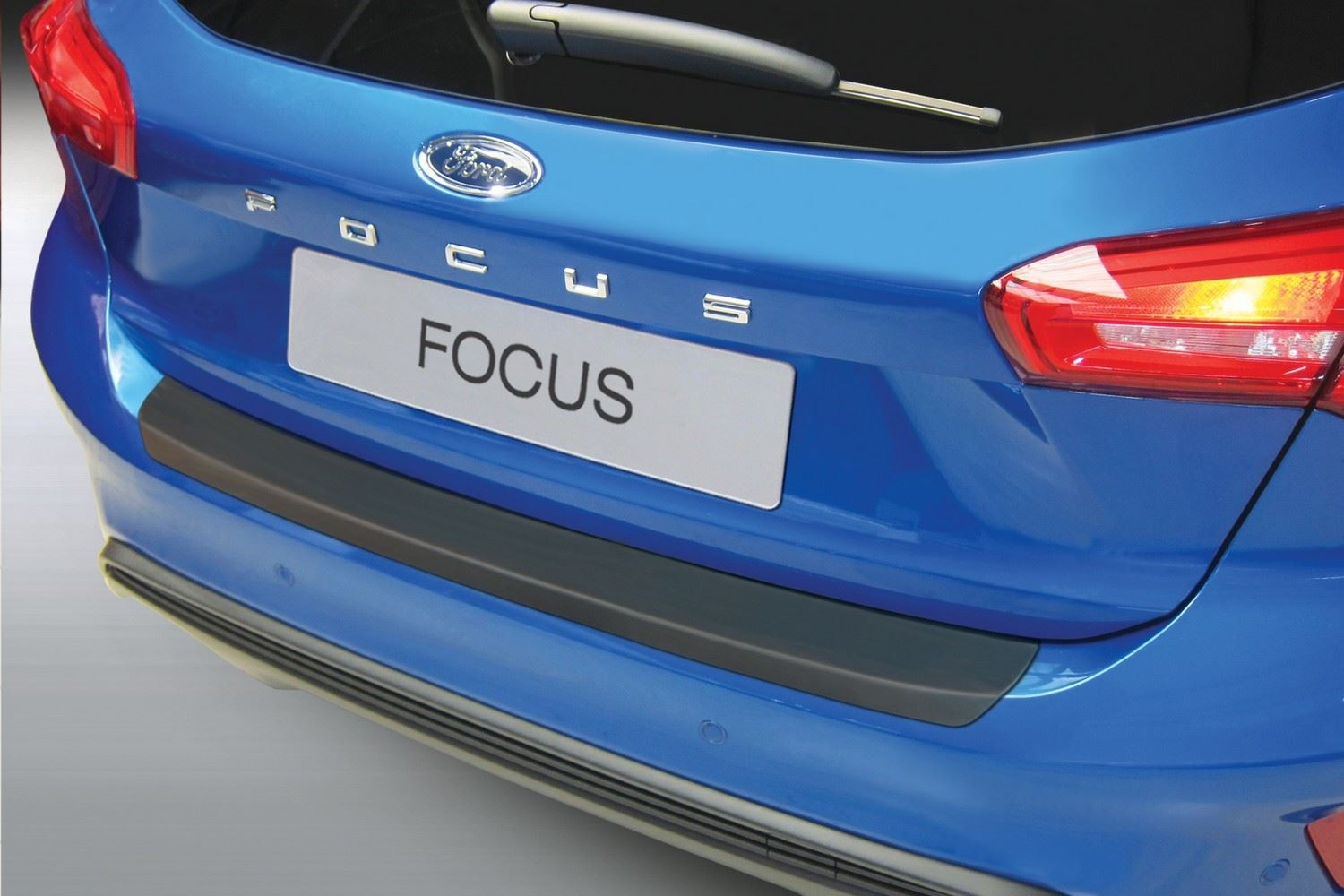 Protection de seuil de coffre convient à Ford Focus IV 2018-présent 5 portes bicorps ABS - noir mat