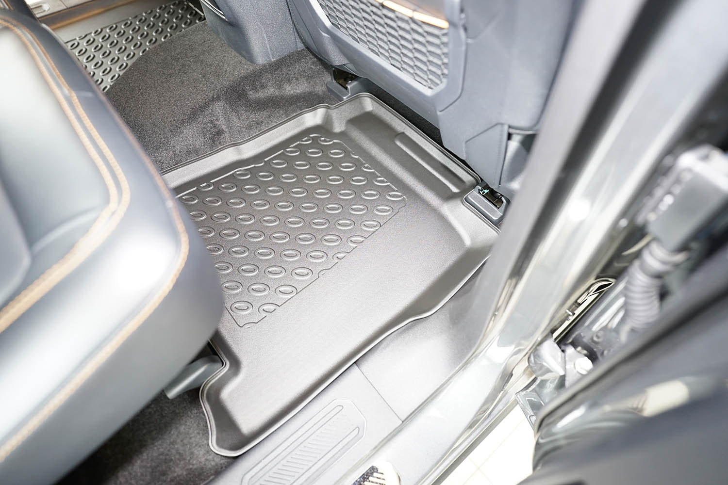 Car mats suitable for Ford Bronco (U725) 2021-present Cool Liner PE/TPE rubber Car mats suitable for Ford Bronco (U725) 2021-present Cool Liner PE/TPE rubber