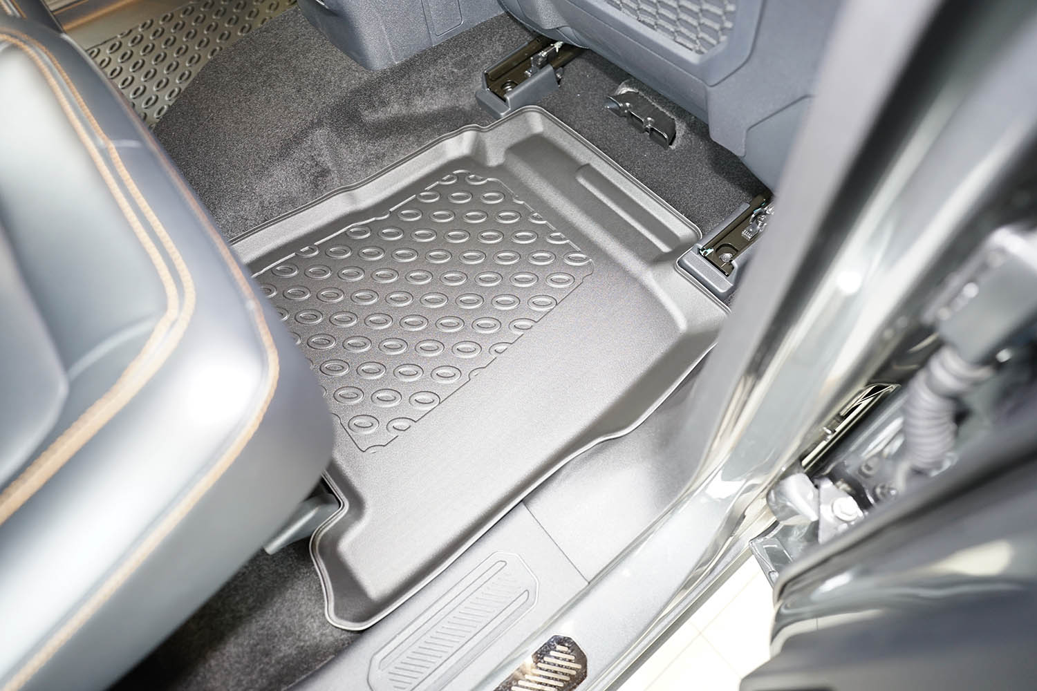 Car mats suitable for Ford Bronco (U725) 2021-present Cool Liner PE/TPE rubber (FOR1BRFM-C) (8) Car mats suitable for Ford Bronco (U725) 2021-present Cool Liner PE/TPE rubber (FOR1BRFM-C) (8)