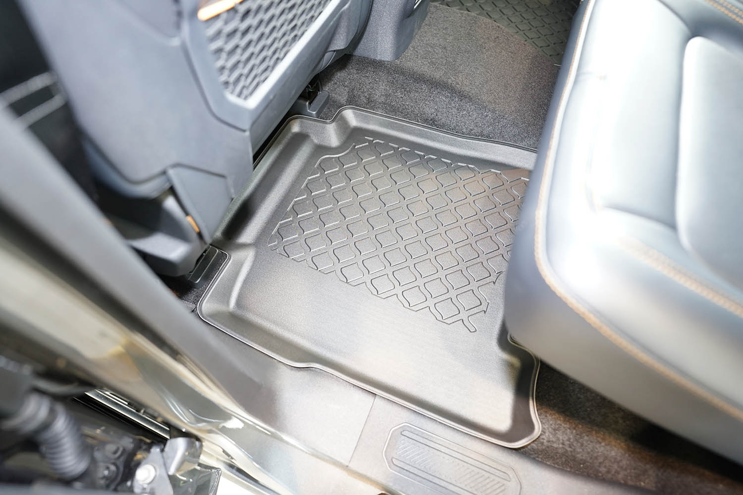 Car mats suitable for Ford Bronco (U725) 2021-present Guardliner PE/TPE rubber (FOR1BRFM-G) (2) Car mats suitable for Ford Bronco (U725) 2021-present Guardliner PE/TPE rubber (FOR1BRFM-G) (2)