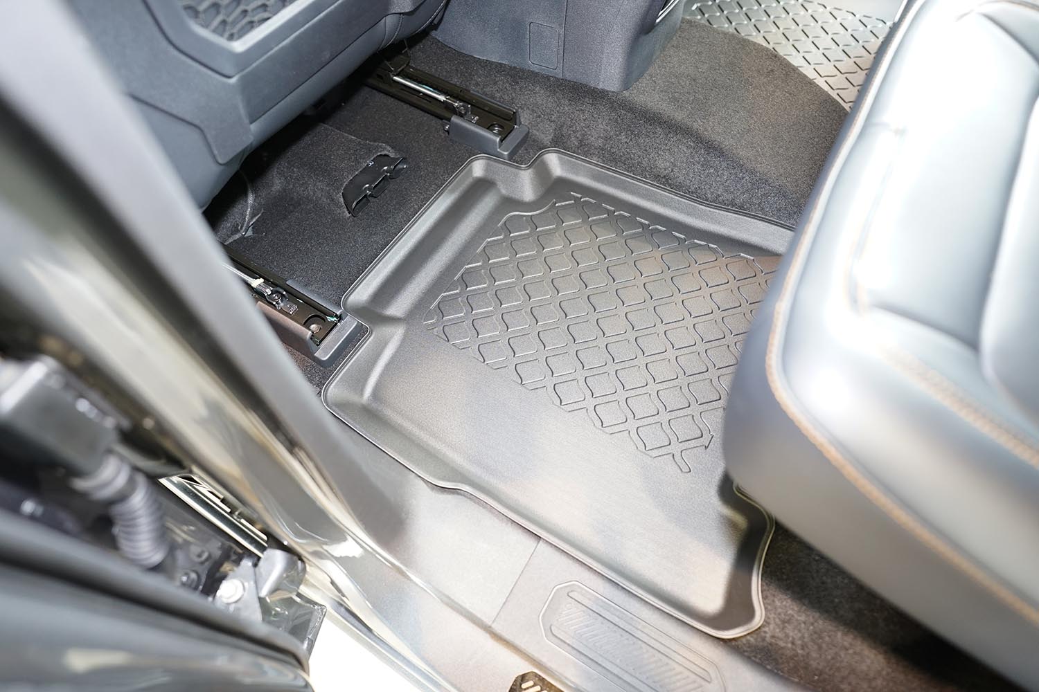 Car mats suitable for Ford Bronco (U725) 2021-present Guardliner PE/TPE rubber (FOR1BRFM-G) (3) Car mats suitable for Ford Bronco (U725) 2021-present Guardliner PE/TPE rubber (FOR1BRFM-G) (3)