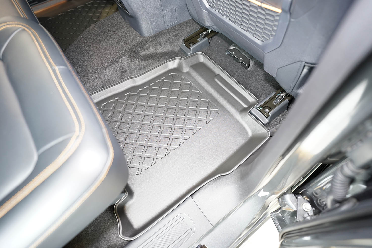 Car mats suitable for Ford Bronco (U725) 2021-present Guardliner PE/TPE rubber (FOR1BRFM-G) (4) Car mats suitable for Ford Bronco (U725) 2021-present Guardliner PE/TPE rubber (FOR1BRFM-G) (4)