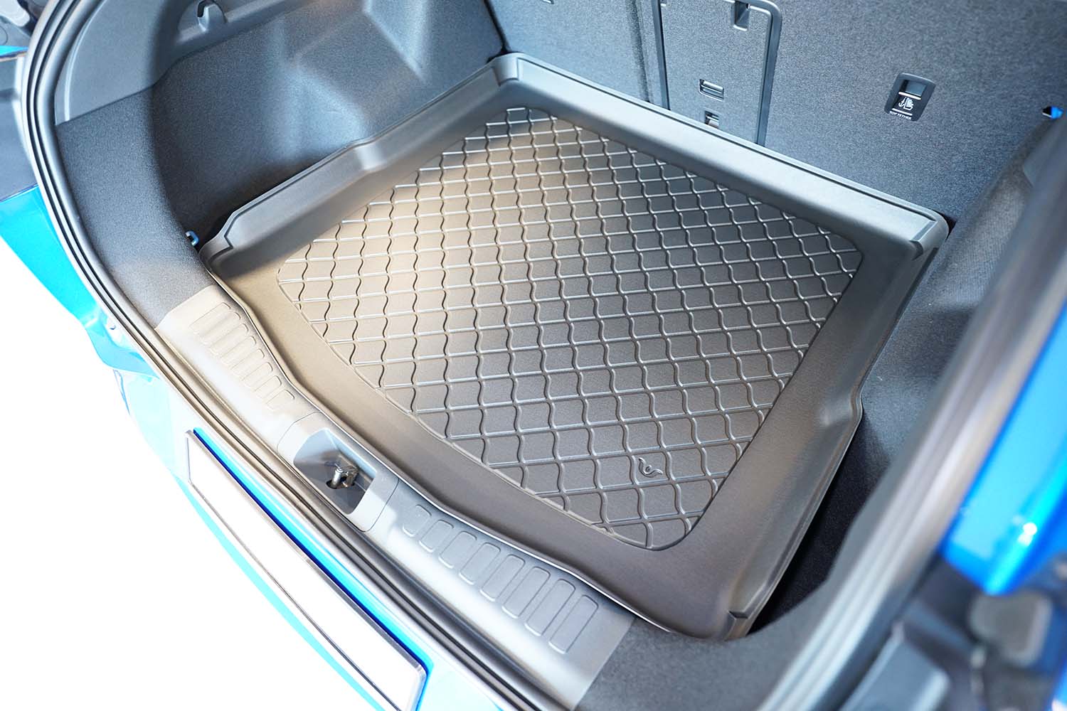 Boot mat suitable for Ford Capri EV 2024-present Guardliner anti slip PE/TPE rubber (FOR1CATM-G) (2)