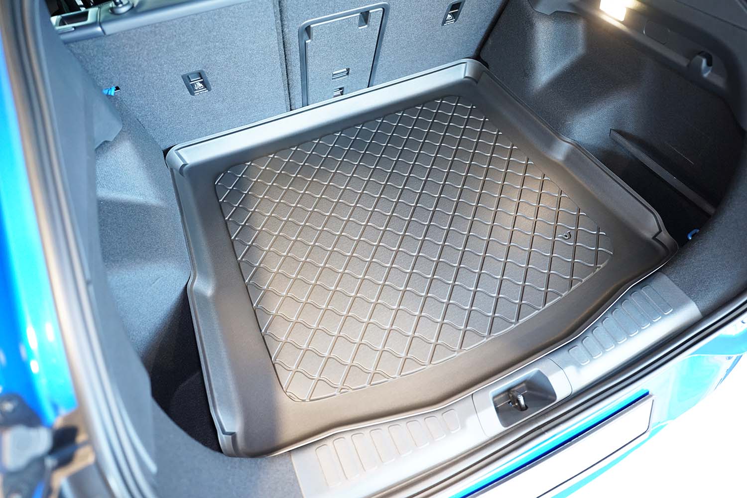 Boot mat suitable for Ford Capri EV 2024-present Guardliner anti slip PE/TPE rubber (FOR1CATM-G) (4)