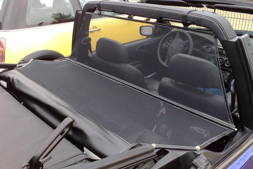 Cabriolet wind deflector Ford Escort (MK3 & MK4) 1983-1990 Black (4) Cabriolet wind deflector Ford Escort (MK3 & MK4) 1983-1990 Black (4)