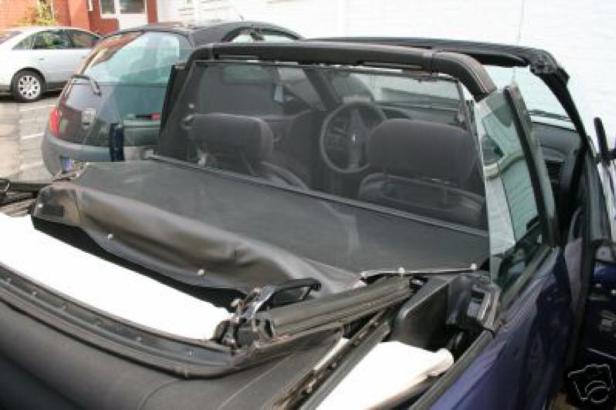 Cabriolet wind deflector Ford Escort (MK3 & MK4) 1983-1990 Black (7) Cabriolet wind deflector Ford Escort (MK3 & MK4) 1983-1990 Black (7)