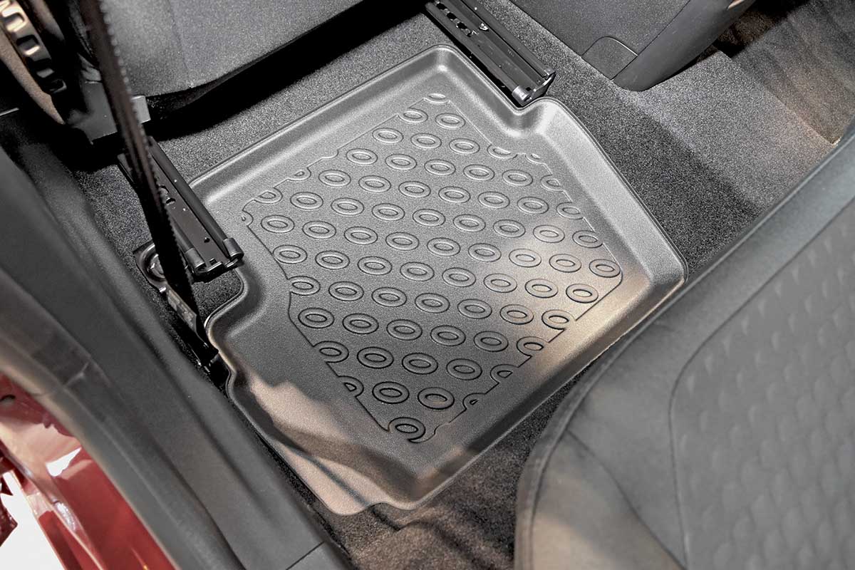 https://www.carparts-expert.com/images/stories/virtuemart/product/for1fifm-ford-fiesta-vii-2017-5-door-hatchback-cool-liner-car-mat-set-pe-tpe-rubber-4.jpg