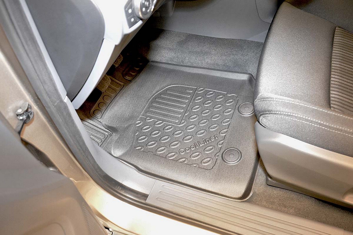 Car mats suitable for Ford Ranger III 2012-2019 Cool Liner PE/TPE rubber (FOR1RAFM-C) (2) Car mats suitable for Ford Ranger III 2012-2019 Cool Liner PE/TPE rubber (FOR1RAFM-C) (2)