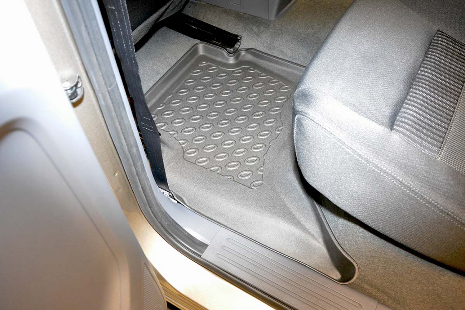 Car mats suitable for Ford Ranger III 2012-2019 Cool Liner PE/TPE rubber (FOR1RAFM-C) (4) Car mats suitable for Ford Ranger III 2012-2019 Cool Liner PE/TPE rubber (FOR1RAFM-C) (4)