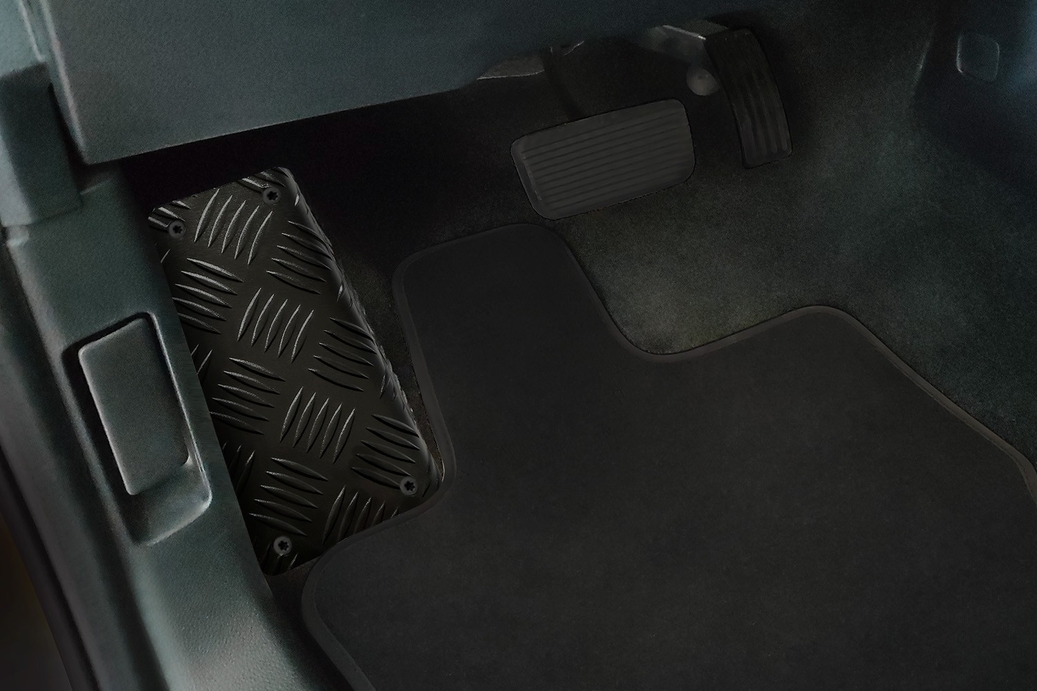 Foot rest trim suitable for Ford Ranger IV 2022-present aluminium diamond plate matt black