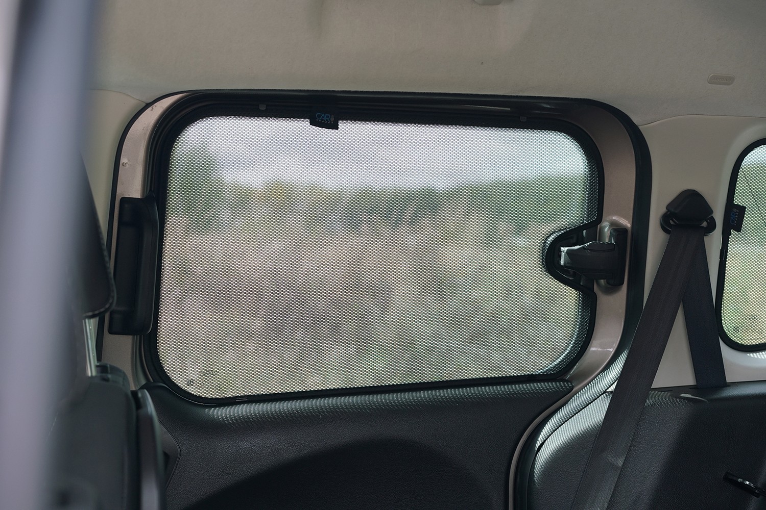 Sonnenschutz passend für Ford Tourneo Courier 2014-2023 Car Shades - hintere Seitentüren
