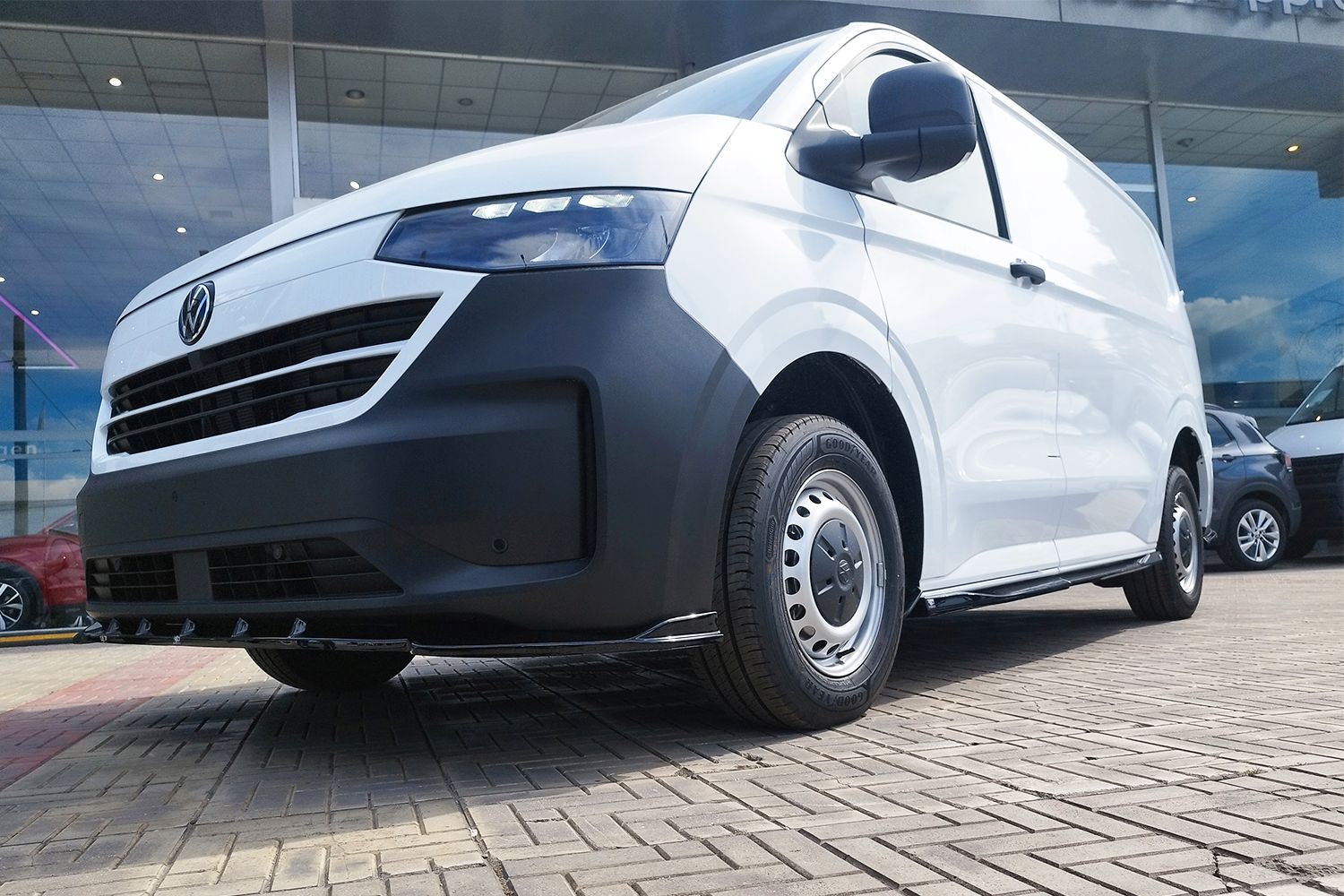 Side skirts suitable for Ford Transit Custom II 2023-present - painted (4) Side skirts suitable for Ford Transit Custom II 2023-present - painted (4)