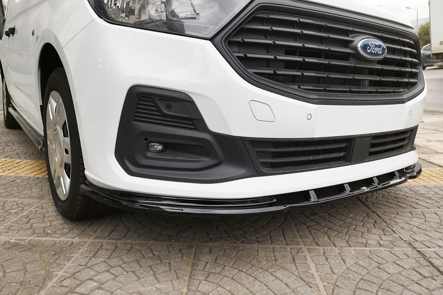 Frontspoiler passend für Ford Transit Connect III 2024-heute Frontspoiler passend für Ford Transit Connect III 2024-heute