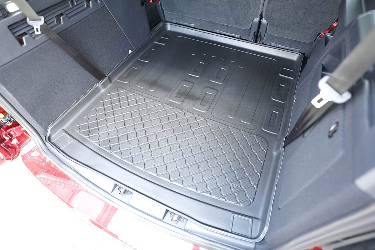 Boot mat suitable for Ford Tourneo Connect III 2022-present Guardliner anti slip PE/TPE rubber (FOR8TOTM-G) (2)