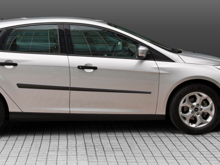 Stootstrips geschikt voor Ford Focus III 2010-2018 4-deurs sedan set zijportieren