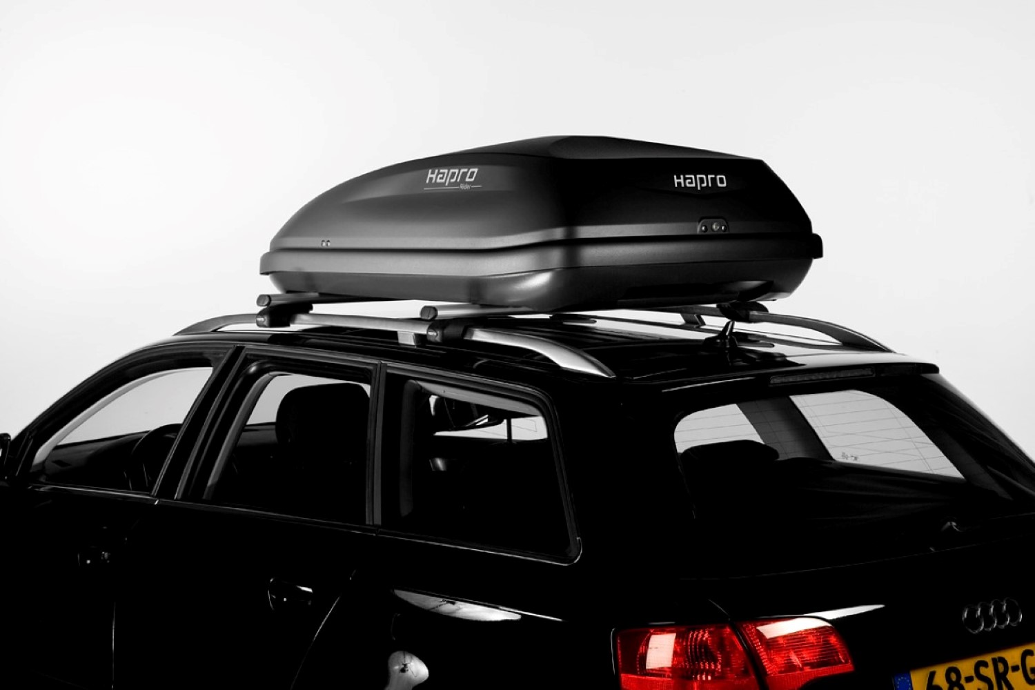 Roof box Hapro Rider 4.4 Anthracite with Car-Bags.com bag set (HAP39750-BB1) (4) Roof box Hapro Rider 4.4 Anthracite with Car-Bags.com bag set (HAP39750-BB1) (4)
