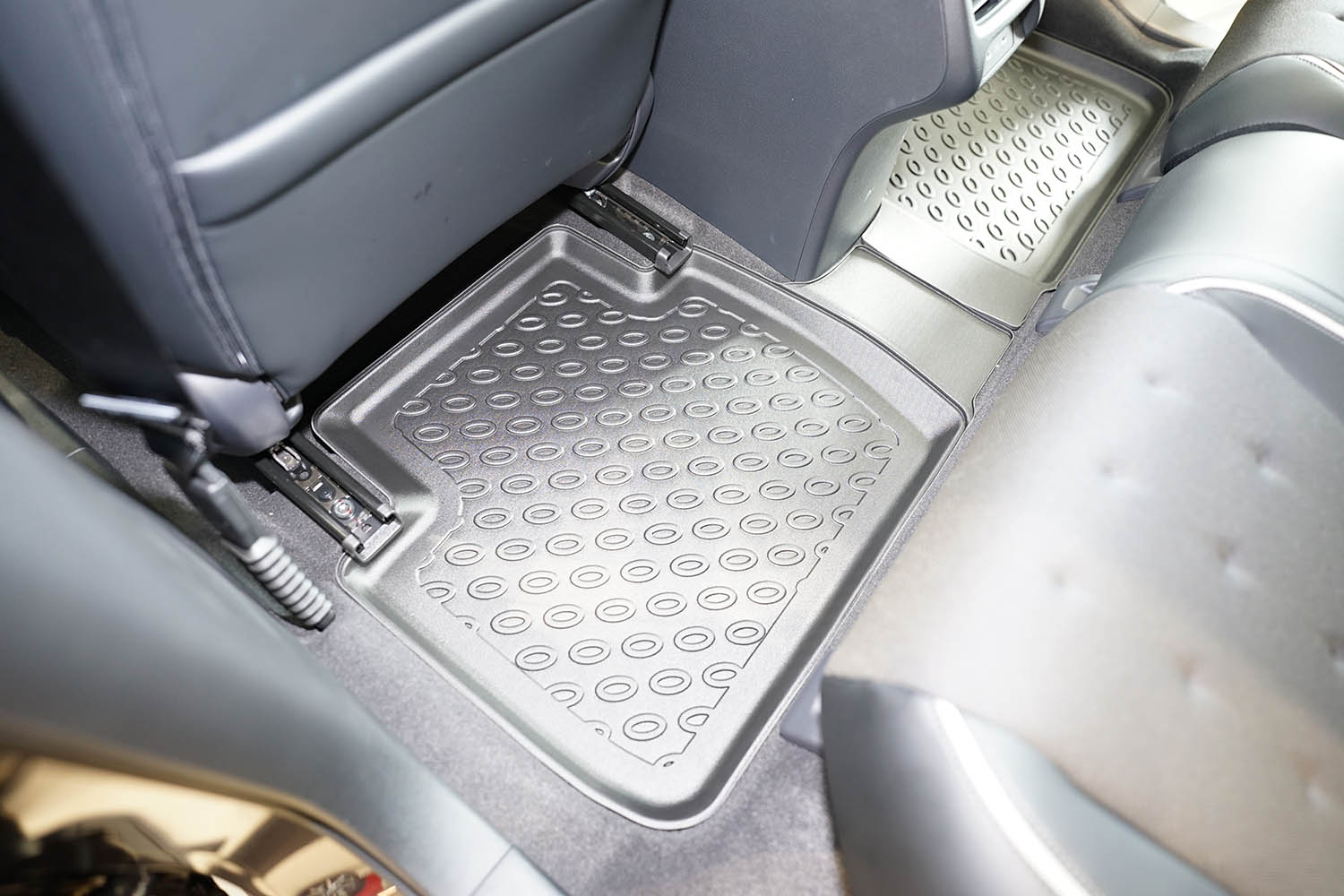 Car mats suitable for Honda ZR-V (RZ) 2023-present Cool Liner PE/TPE rubber (HON1ZVFM-C) (4) Car mats suitable for Honda ZR-V (RZ) 2023-present Cool Liner PE/TPE rubber (HON1ZVFM-C) (4)