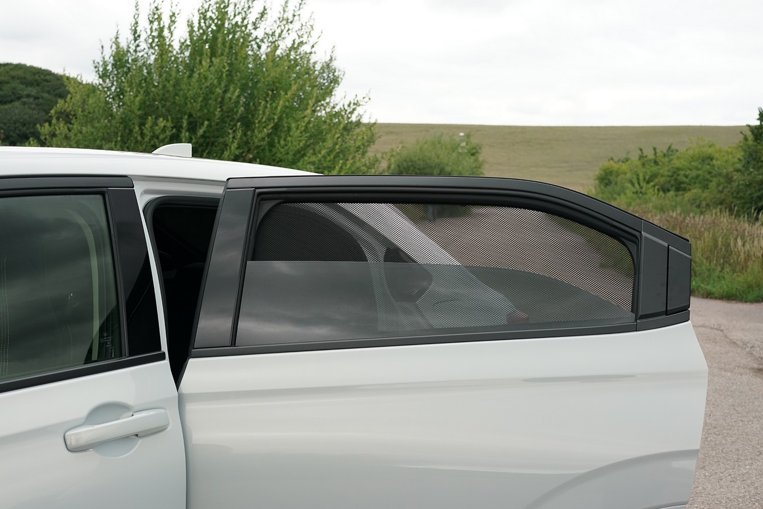 Sun shades suitable for Honda HR-V (RV) 2021-present Car Shades - rear side doors (HON2HVCS-RD) (2)