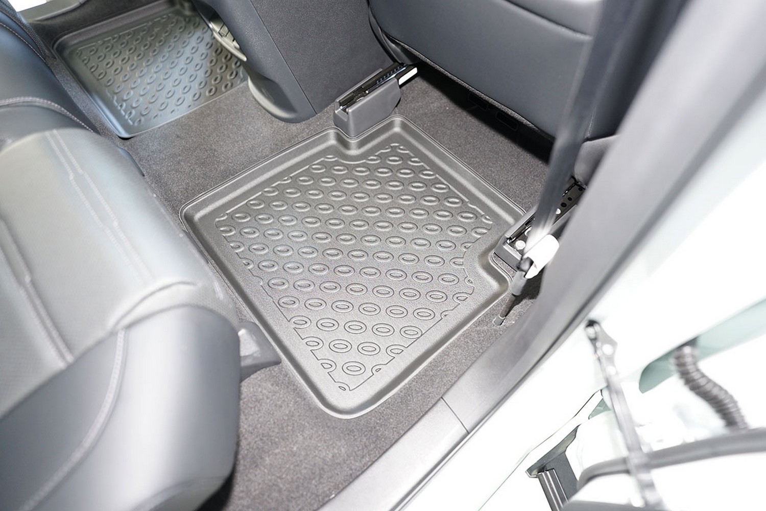 Car mats suitable for Honda CR-V VI 2023-present Cool Liner PE/TPE rubber (HON3CVFM-C) (5) Car mats suitable for Honda CR-V VI 2023-present Cool Liner PE/TPE rubber (HON3CVFM-C) (5)