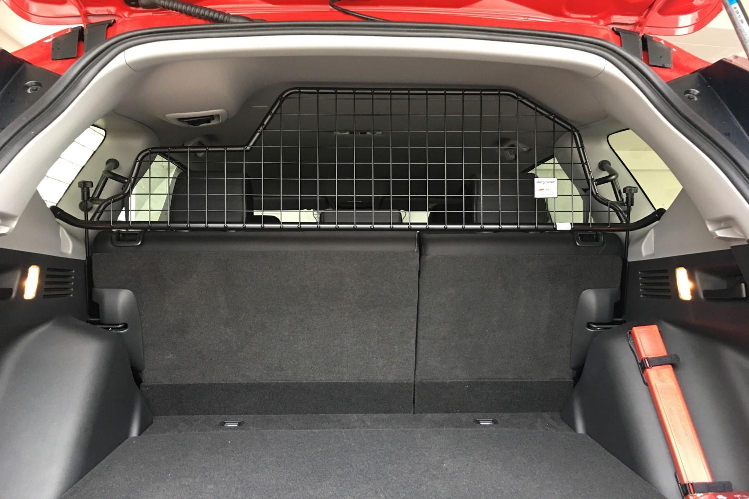 https://www.carparts-expert.com/images/stories/virtuemart/product/hon3cvml-honda-cr-v-v-2019-wagon-dog-guard-1.jpg