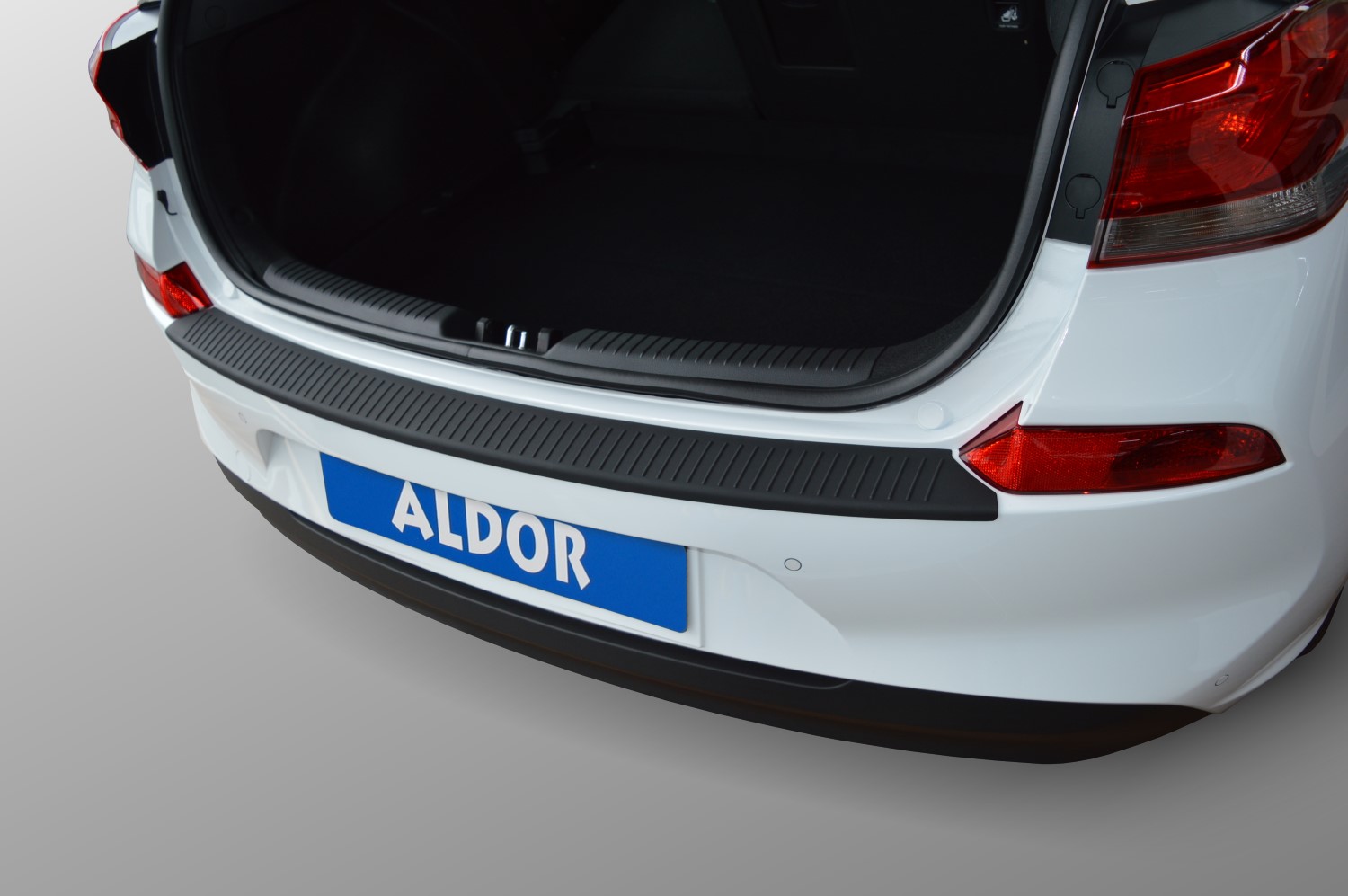 Rear bumper protector suitable for Hyundai i30 (PD) 2017-2020 5-door hatchback PU