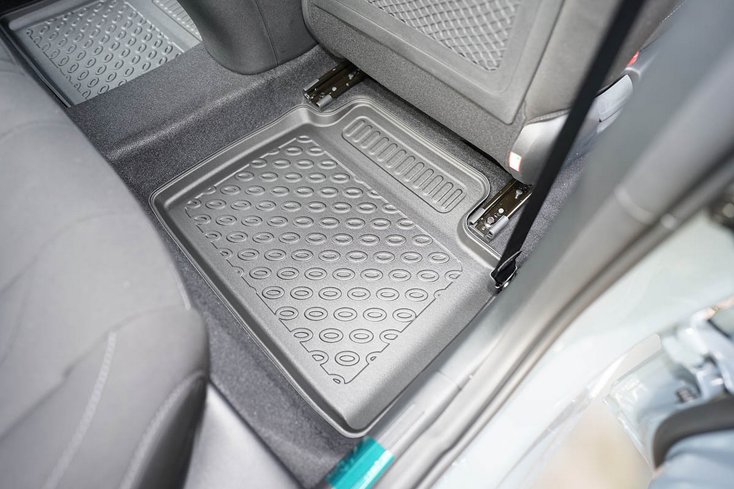 Car mats suitable for Hyundai Elantra VII (CN7) 2021-present 4-door saloon Cool Liner PE/TPE rubber (HYU1ELFM-C) (5) Car mats suitable for Hyundai Elantra VII (CN7) 2021-present 4-door saloon Cool Liner PE/TPE rubber (HYU1ELFM-C) (5)