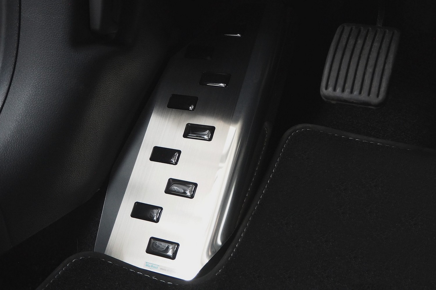 Garniture repose-pied convient à Hyundai i10 (LA-AC3) 2019-présent 5 portes bicorps acier inox brossé Garniture repose-pied convient à Hyundai i10 (LA-AC3) 2019-présent 5 portes bicorps acier inox brossé