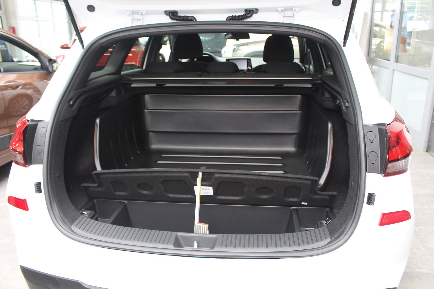 Kofferraumwanne passend für Hyundai i30 (PD) 2017-heute Kombi Boot-Guard 99 x 70 x 33 cm