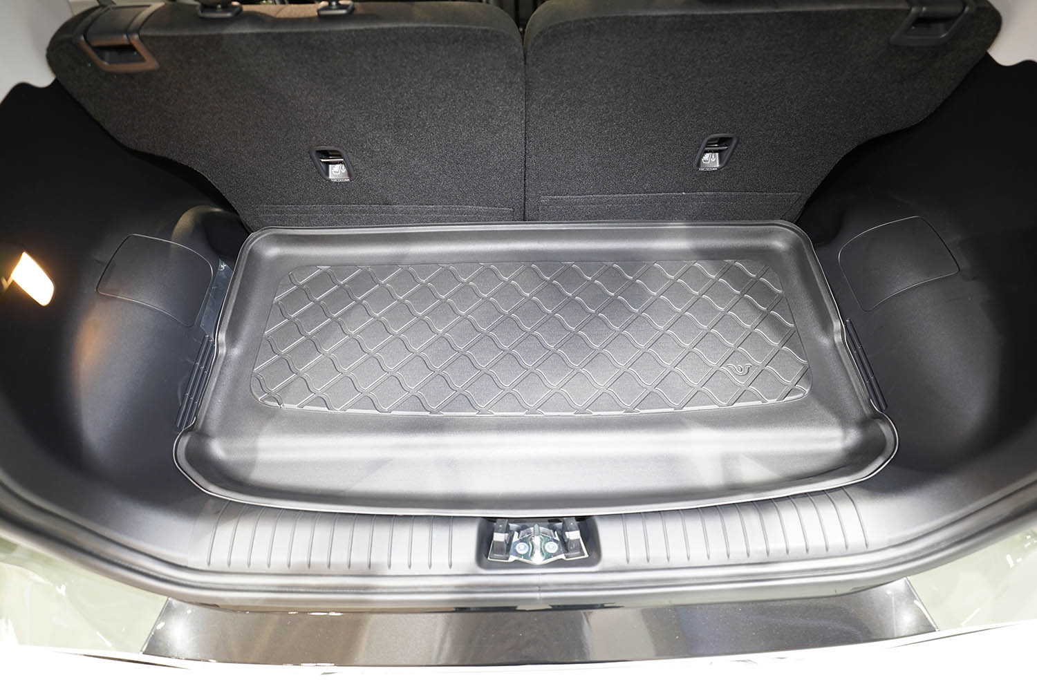 Boot mat suitable for Hyundai Inster (AX1 EV) 2024-present 5-door hatchback Guardliner anti slip PE/TPE rubber (HYU1INTM-G) (3) Boot mat suitable for Hyundai Inster (AX1 EV) 2024-present 5-door hatchback Guardliner anti slip PE/TPE rubber (HYU1INTM-G) (3)