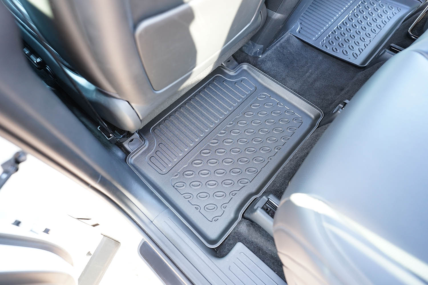 Car mats suitable for Hyundai Santa Fe (MX5) 2024-present Cool Liner PE/TPE rubber (HYU1SFFM-C) (4)