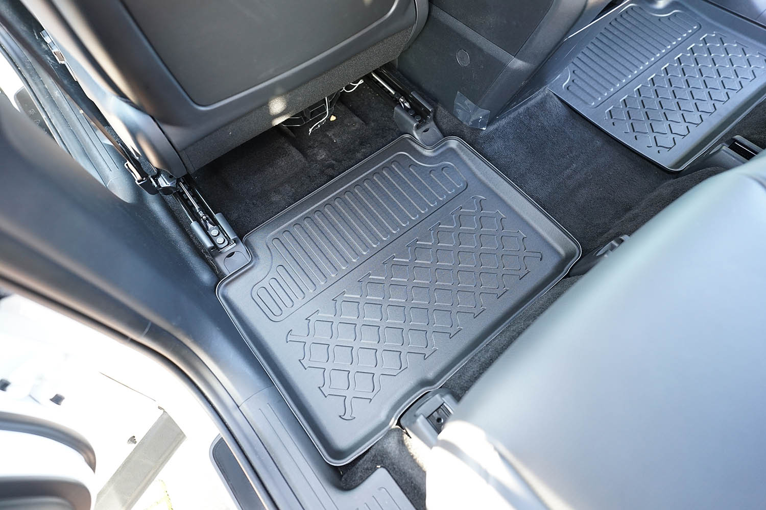 Car mats suitable for Hyundai Santa Fe (MX5) 2024-present Guardliner PE/TPE rubber (HYU1SFFM-G) (4) Car mats suitable for Hyundai Santa Fe (MX5) 2024-present Guardliner PE/TPE rubber (HYU1SFFM-G) (4)