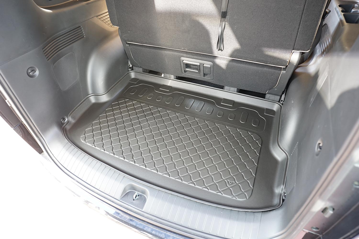 Boot mat suitable for Hyundai Staria (US4) 2024-present Guardliner anti slip PE/TPE rubber (HYU1STTM-G) (2)
