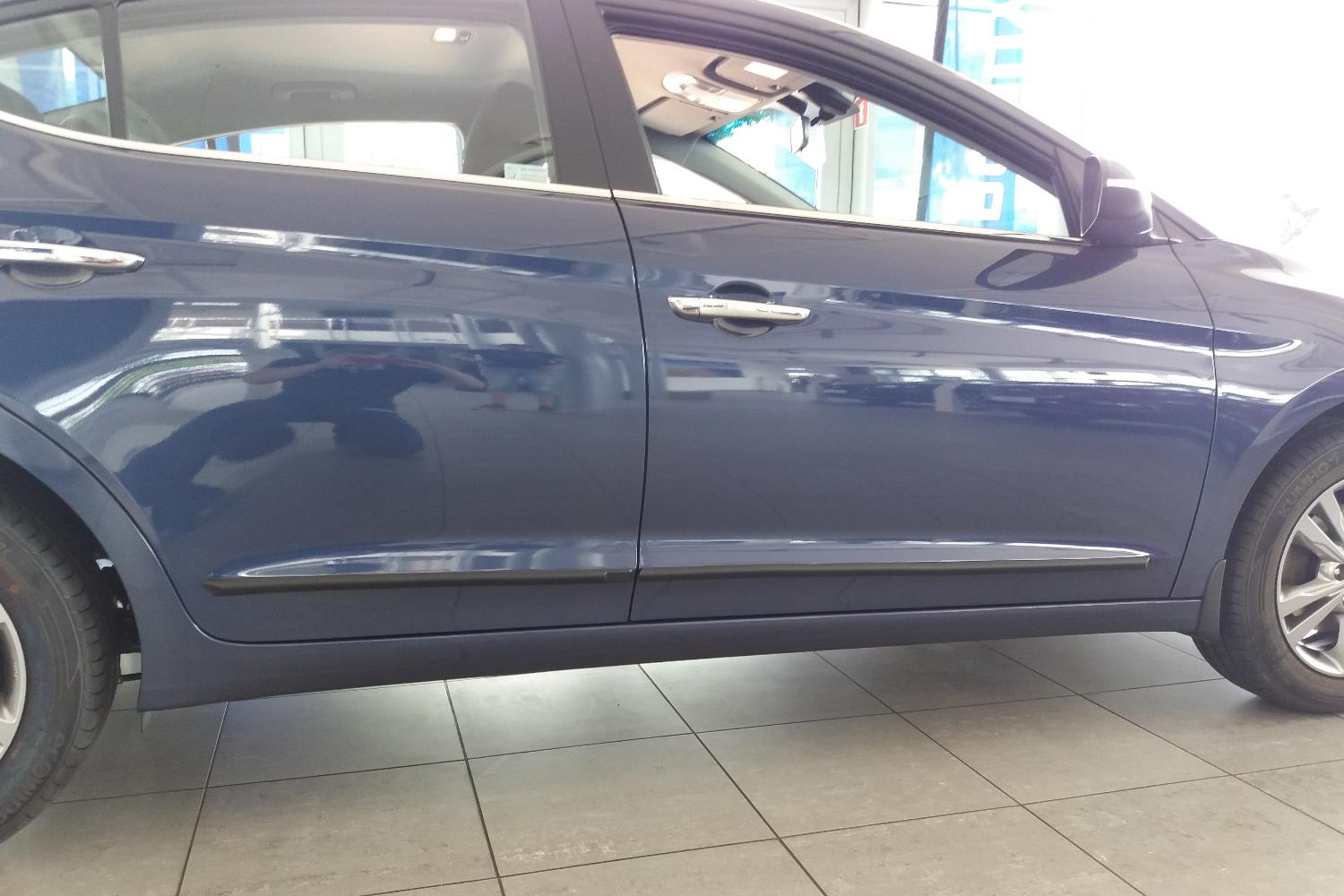 Baguettes protection convient à Hyundai Elantra VI (AD) 2015-présent 4-Türer Limousine ensemble
