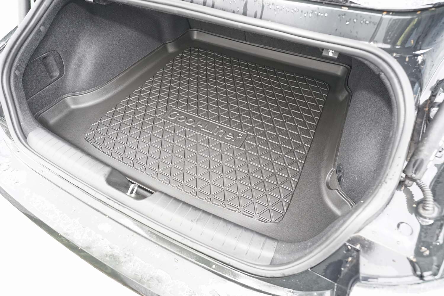 Boot mat suitable for Hyundai Ioniq 6 (CE) 2022-present 4-door saloon Cool Liner anti slip PE/TPE rubber (HYU3IOTM-C) (5)