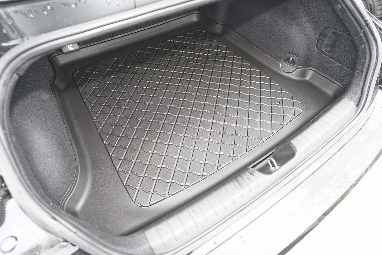 Boot mat suitable for Hyundai Ioniq 6 (CE) 2022-present 4-door saloon Guardliner anti slip PE/TPE rubber (HYU3IOTM-G) (6)