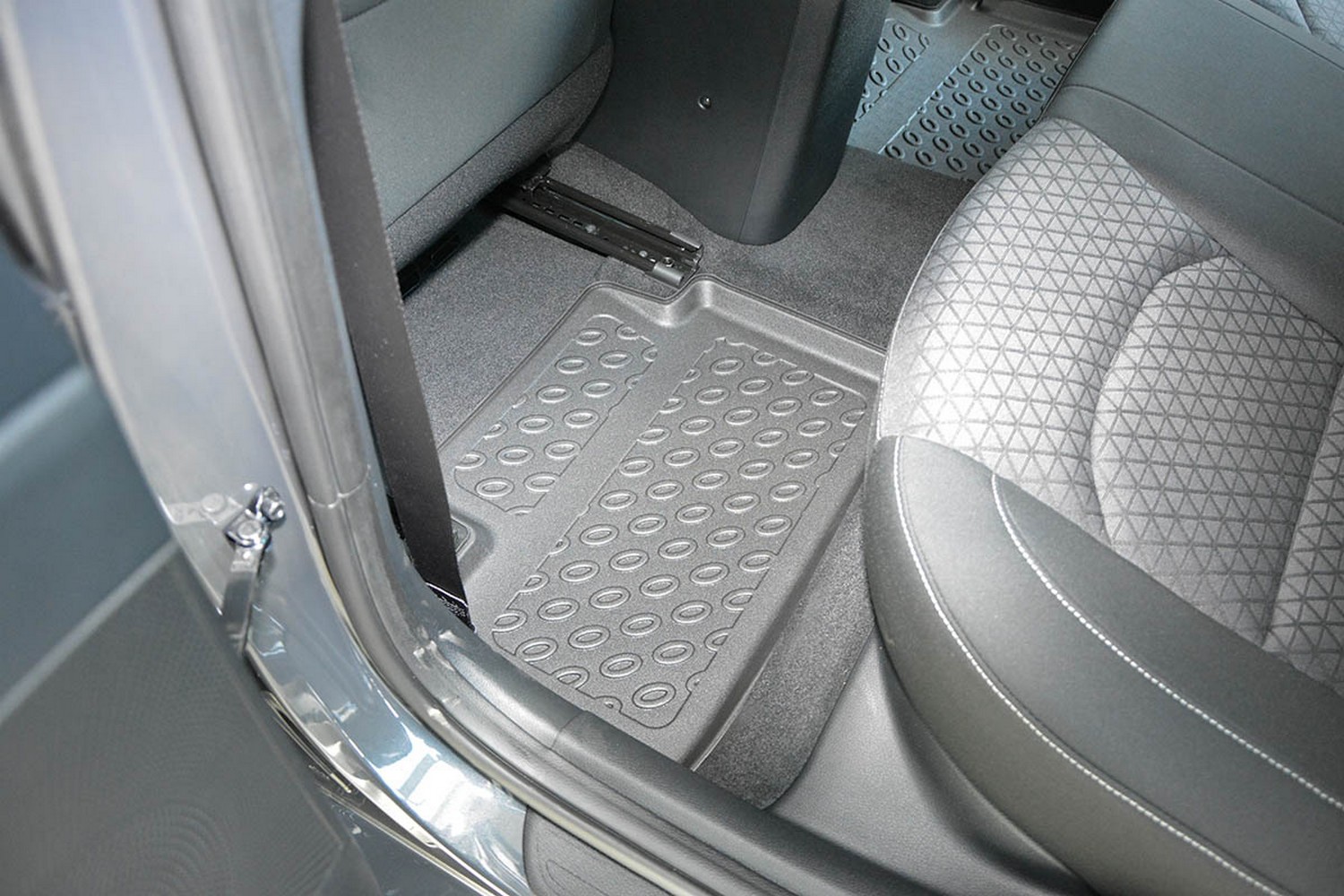 Car mats suitable for Hyundai i30 (PD) 2017-present wagon Cool Liner PE/TPE rubber (HYU4I3FM-C) (4) Car mats suitable for Hyundai i30 (PD) 2017-present wagon Cool Liner PE/TPE rubber (HYU4I3FM-C) (4)