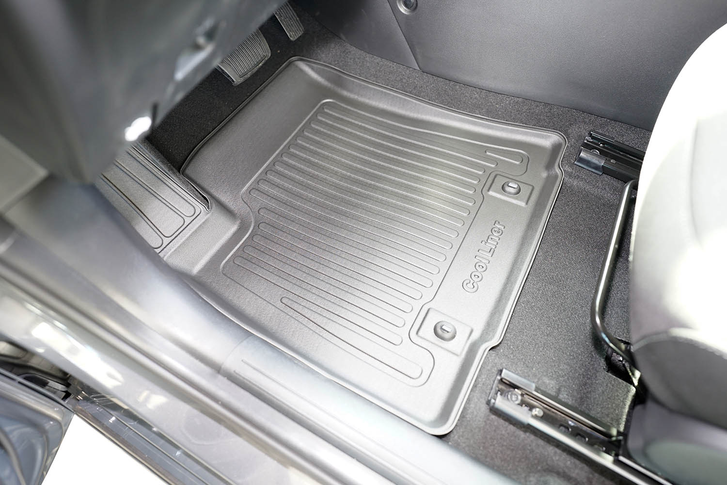 Car mats suitable for Hyundai Kona (SX2) 2023-present Cool Liner PE/TPE rubber (HYU5KOFM-C) (2)