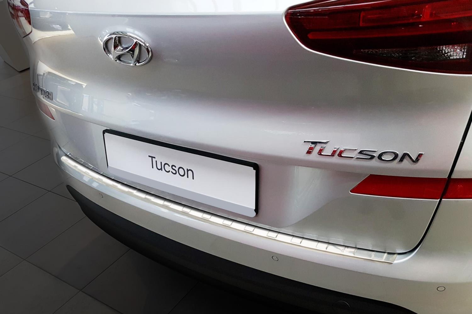 Hyundai Tucson (TL) 2018-present rear bumper protector stainless steel (HYU9TUBP) (2)
