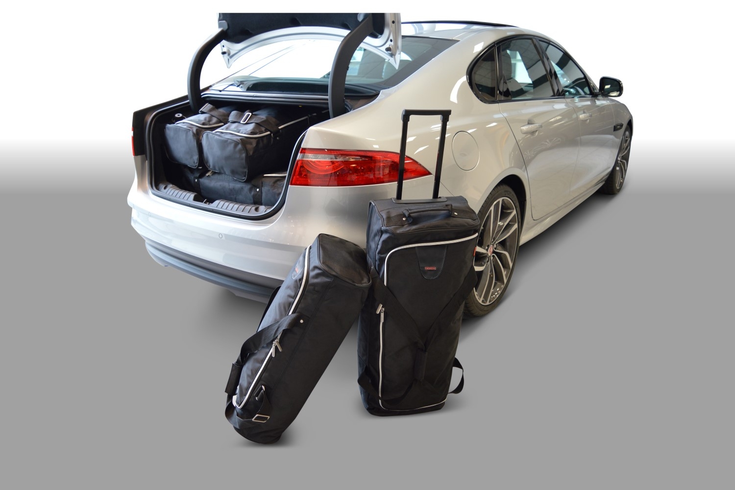 Set de sacs de voyage Jaguar XF (X260) 2015-présent 4 portes tricorps