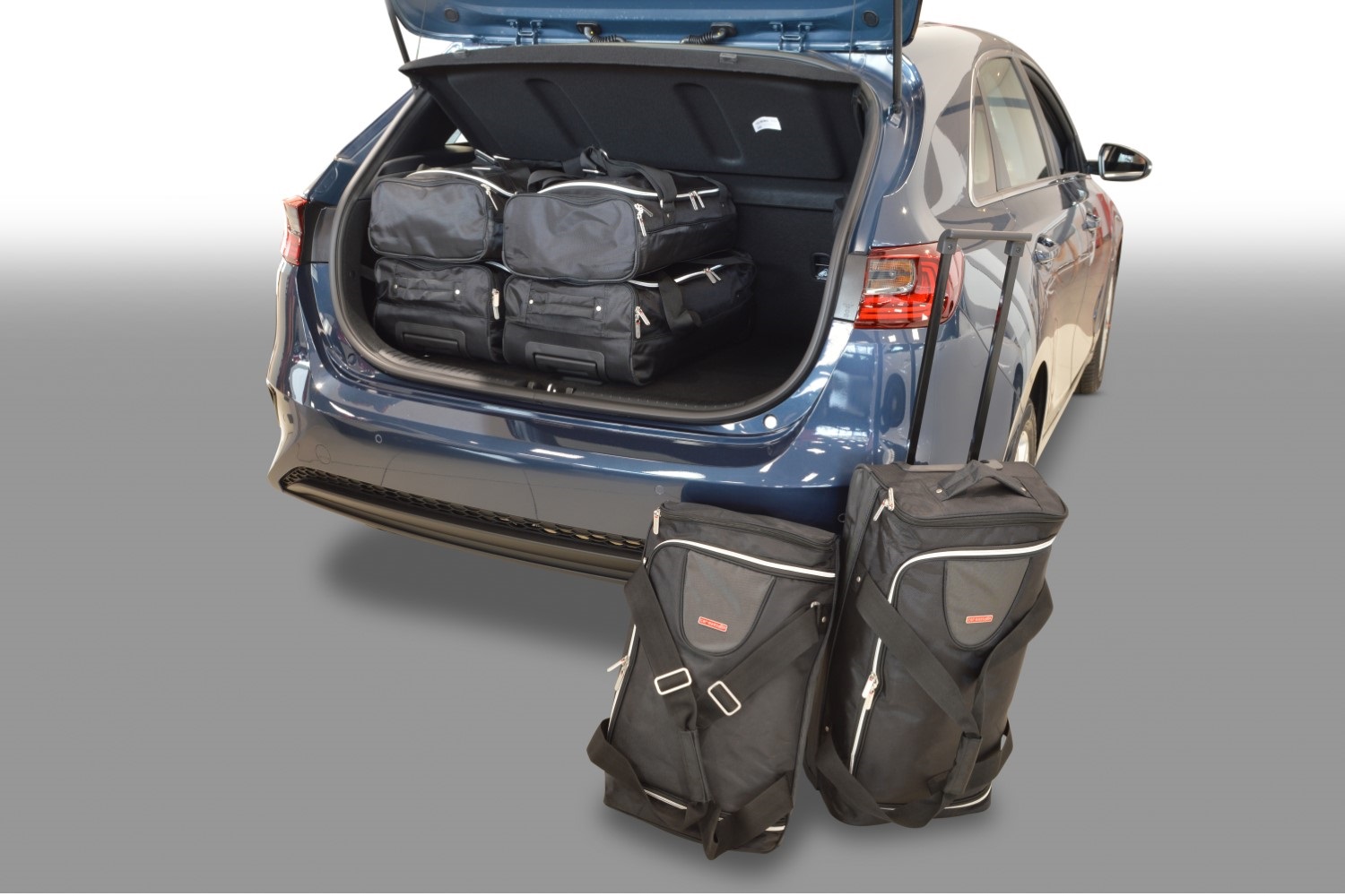 Travel bag set suitable for Kia Ceed (CD) 2018-present 5-door hatchback Original