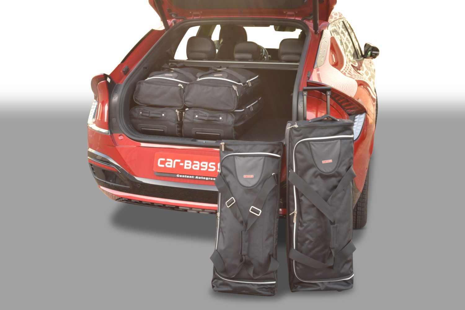 https://www.carparts-expert.com/images/stories/virtuemart/product/k12501s-kia-ev6-2021-car-bags-1.jpg