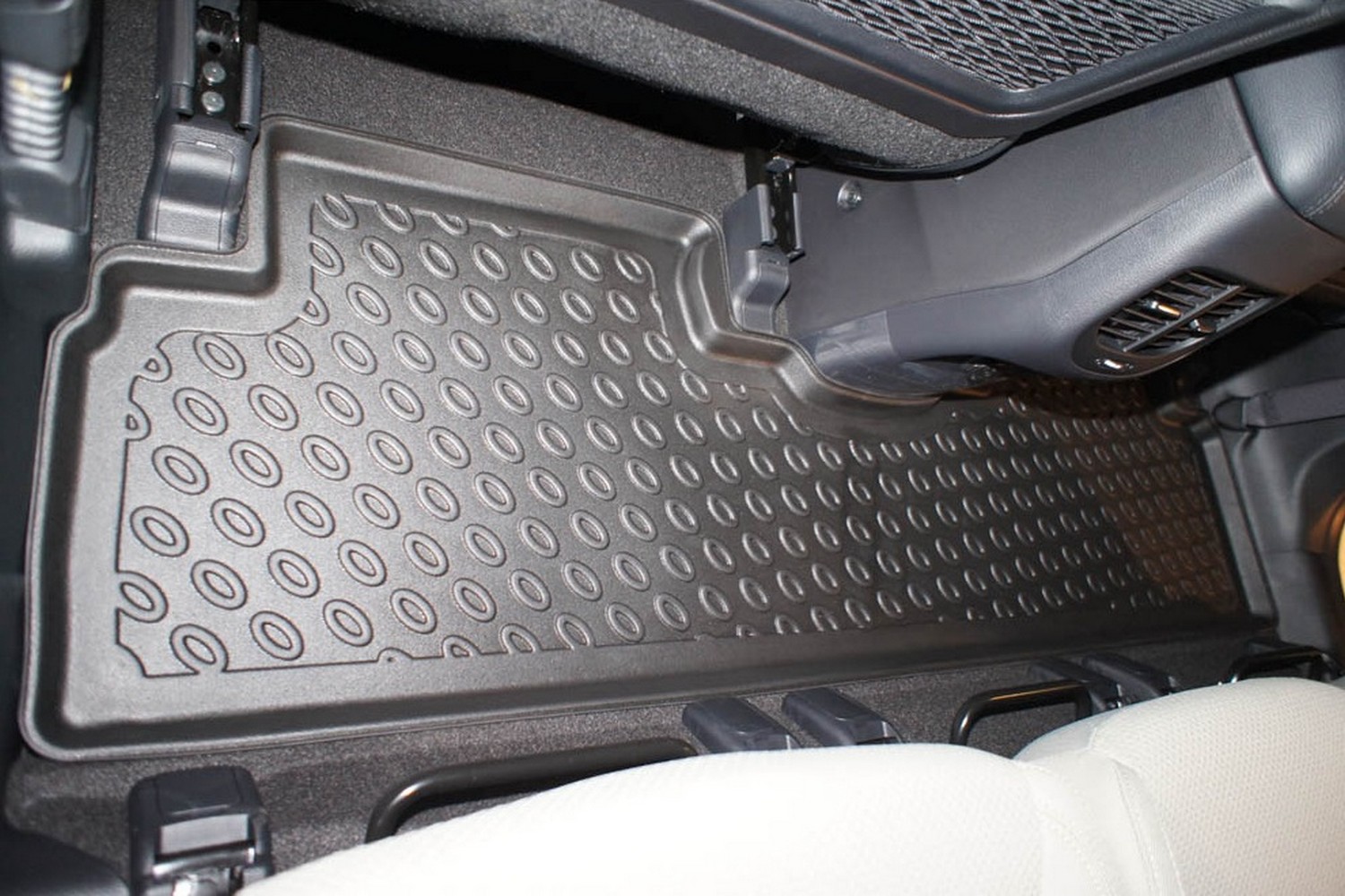 Car mats suitable for Kia Carens IV (RP) 2013-2018 Cool Liner PE/TPE rubber (KIA1CAFM-C) (4) Car mats suitable for Kia Carens IV (RP) 2013-2018 Cool Liner PE/TPE rubber (KIA1CAFM-C) (4)