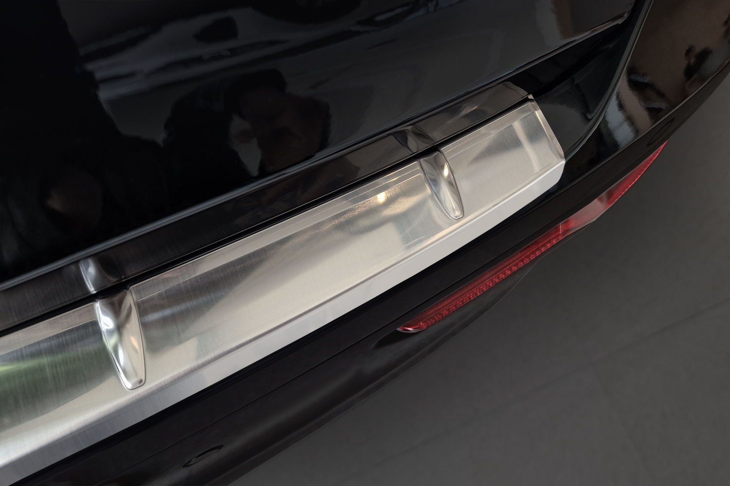 Rear bumper protector suitable for Kia Niro II (SG2) 2022-present stainless steel brushed