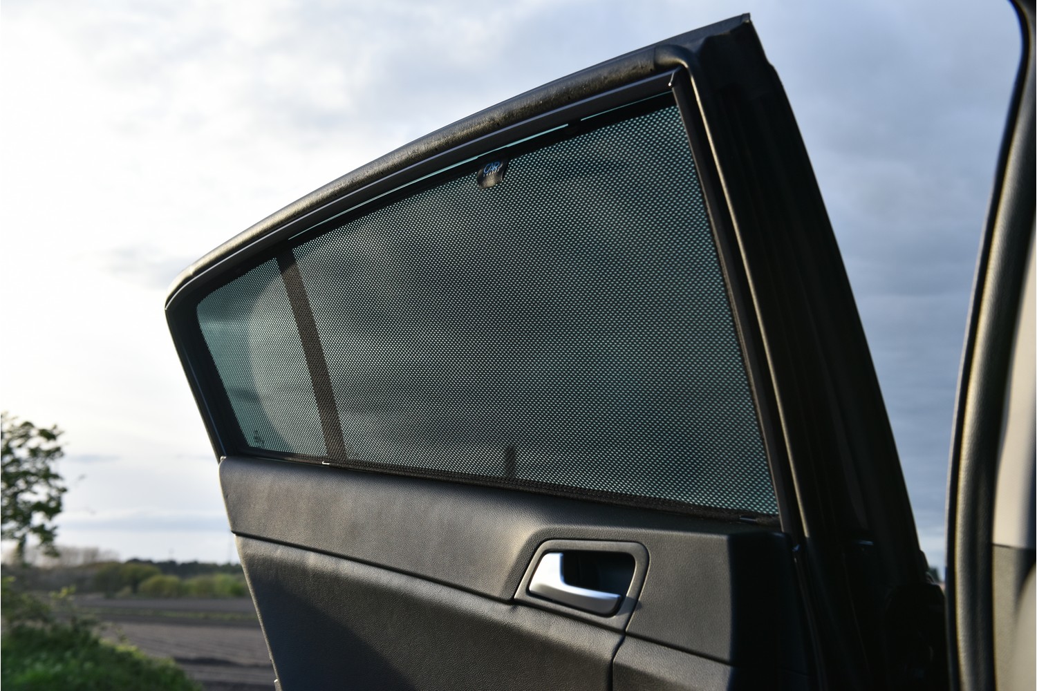 Sun shades Kia Sportage IV (QL) 2015-2018  Car Shades - rear side doors (2)