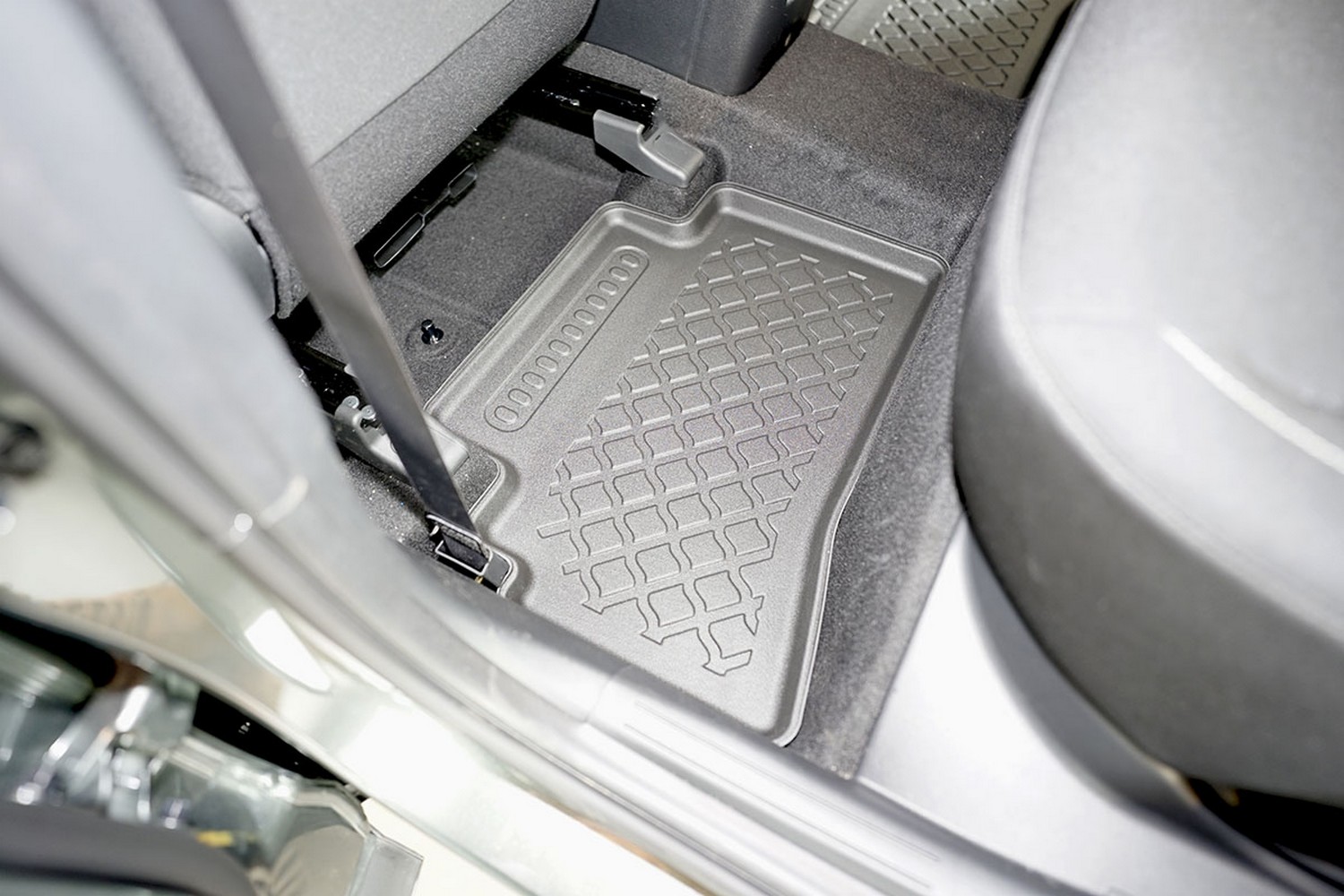 Car mats suitable for Kia Sportage V (NQ5) 2021-present Guardliner PE/TPE rubber (KIA3SPFM-G) (4)