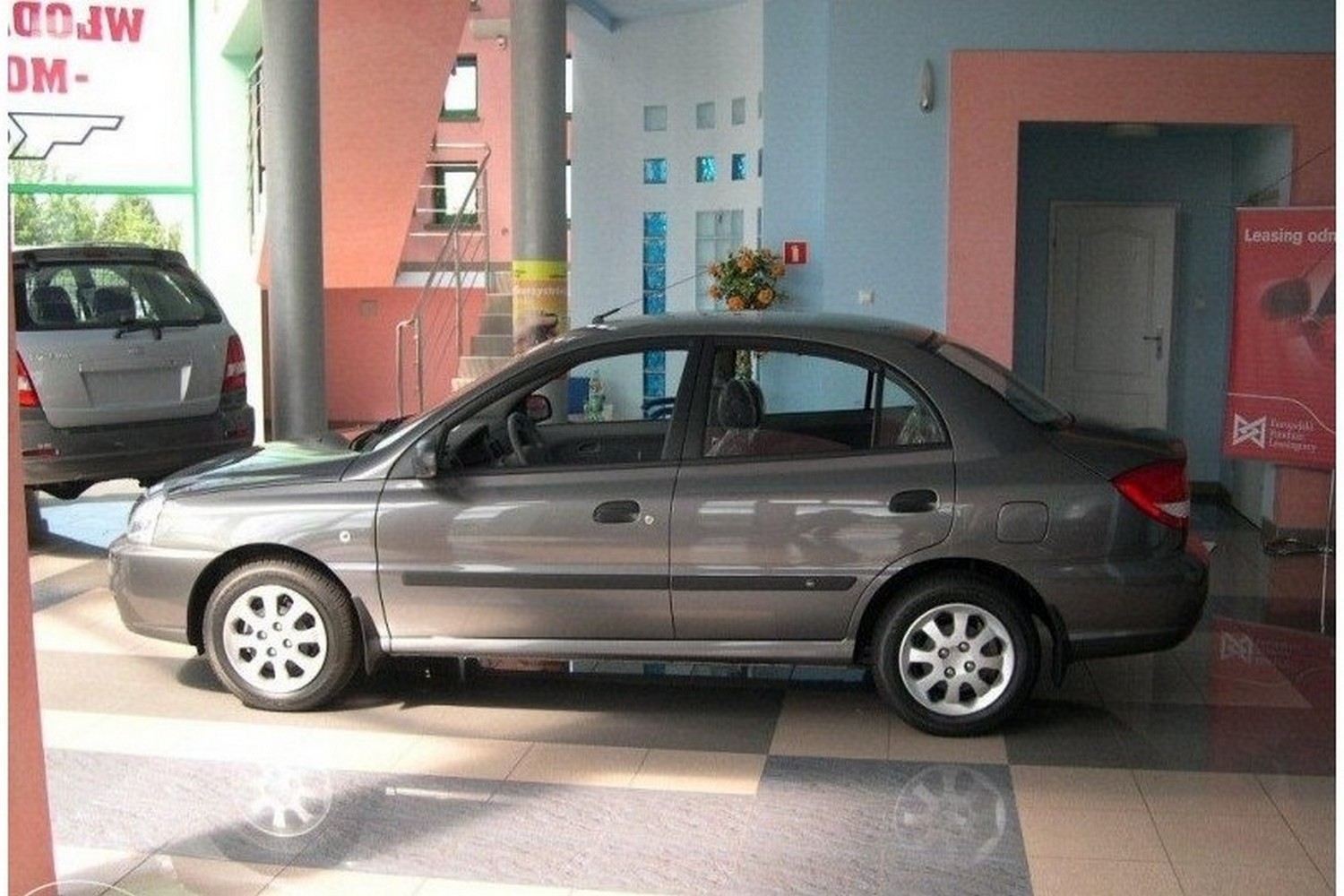 Baguettes protection convient à Kia Rio (DC) 1999-2005 4 portes tricorps ensemble