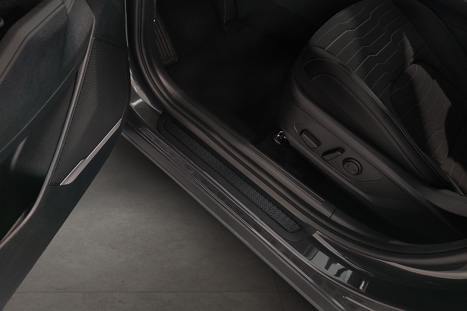 Door sill plates suitable for Kia Sportage V (NQ5) 2021-present aluminium diamond plate matt black 2 pieces