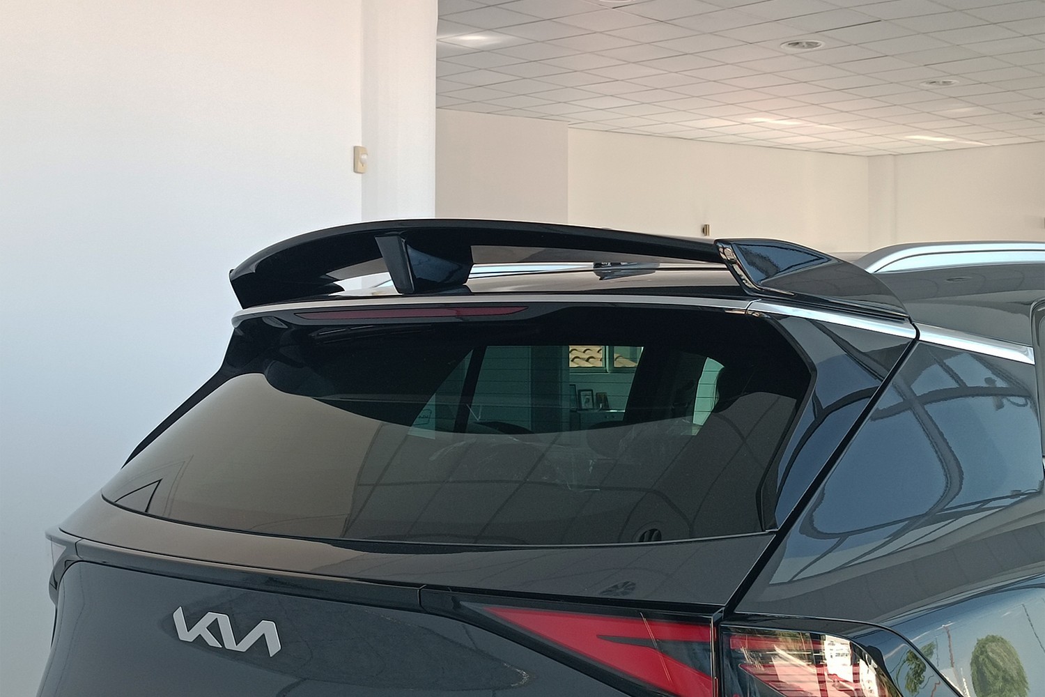 Roof spoiler Kia Sportage V (NQ5) 2021-present (2)