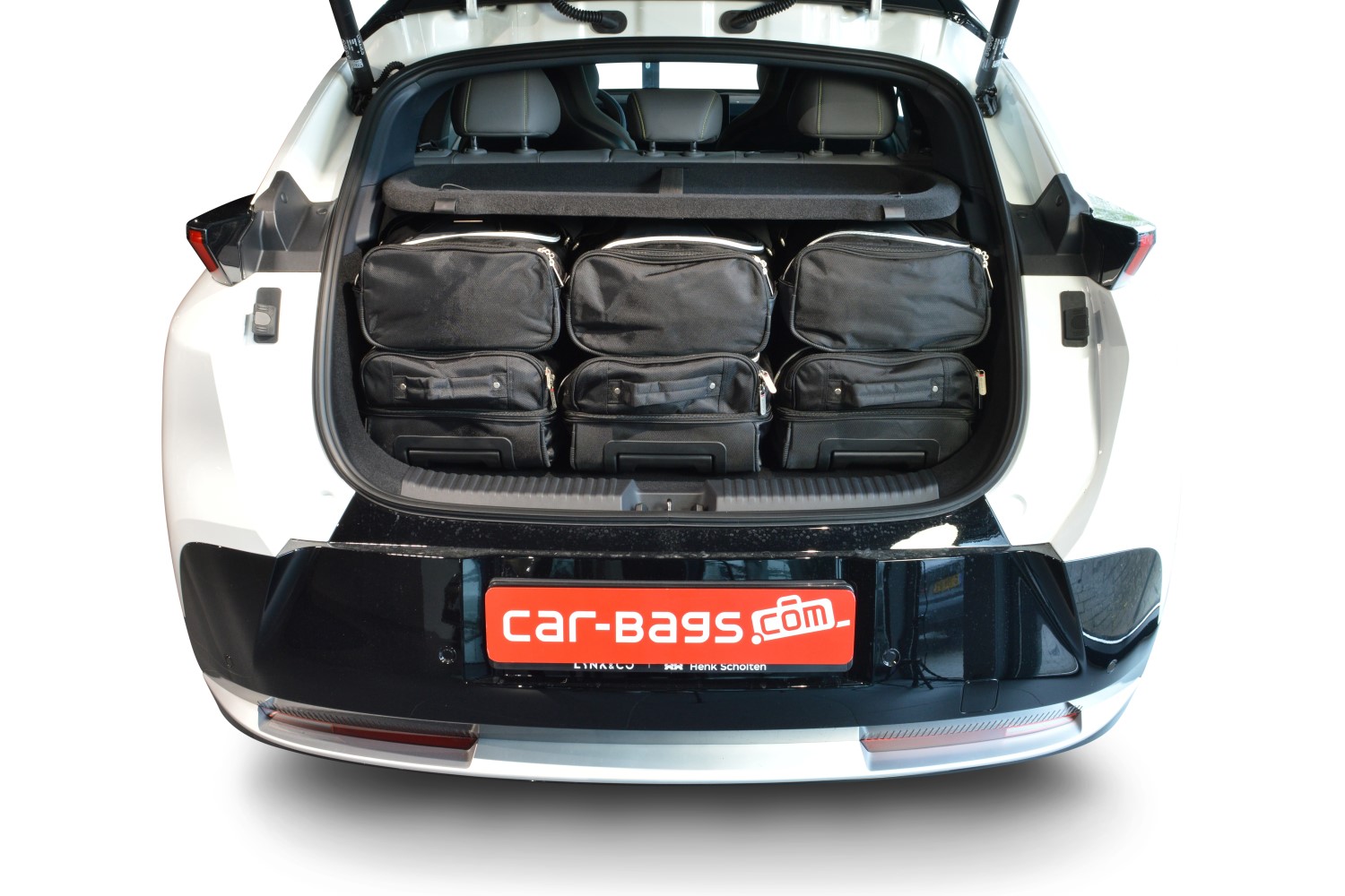 Travel bag set suitable for Lynk & Co 02 (CC11) 2018-present Original (4) Travel bag set suitable for Lynk & Co 02 (CC11) 2018-present Original (4)